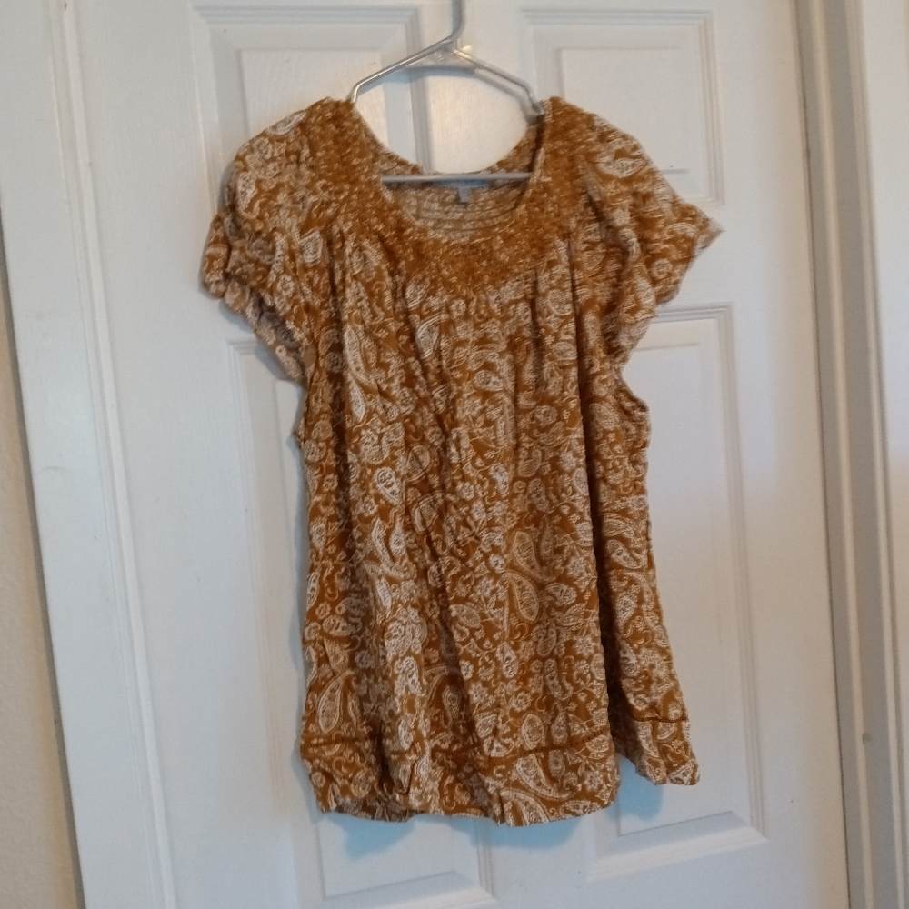 Daniel Rainn paisley shirt